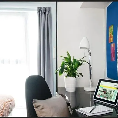Modern Living Classic Ensuites In For Students Only Appartement Bristol