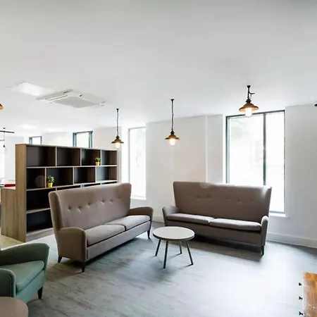 Appartement For Students Only Modern Living Ensuites In Bristol *